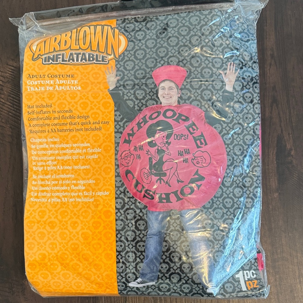 INFLATABLE WHOOPIE CUSHION ADULT COSTUME